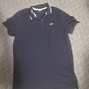 Hollister Men’s Navy Polo with White-Trim Collar